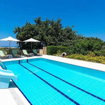 Acorn Villa